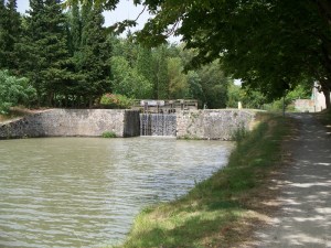 Yes, a French lock but not for today's post